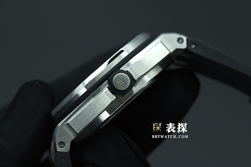 JF厂爱彼皇家橡树离岸型15710一比一超A精仿手表男士黑盘橡胶款图片及价格侧面实拍图