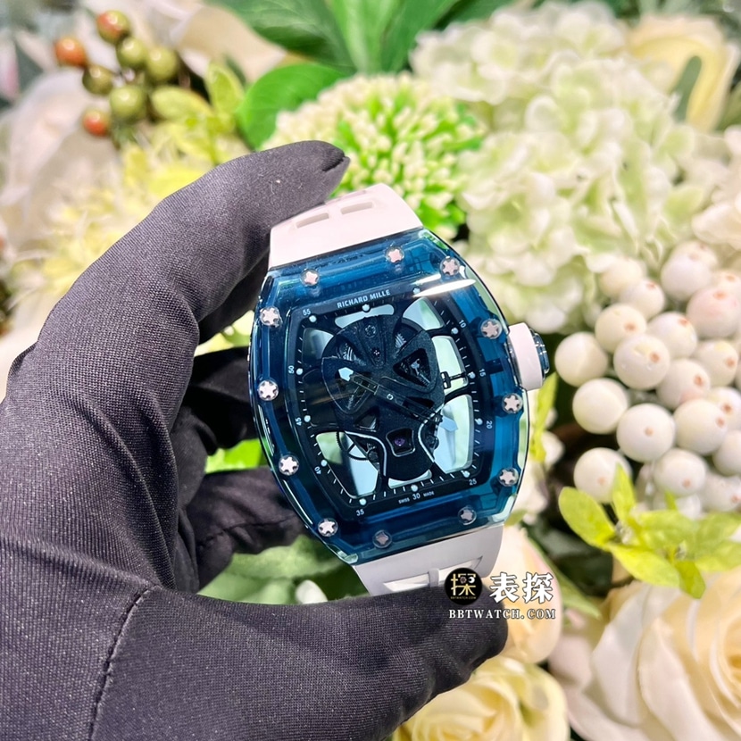 理查米尔RM52-06真金真钻定制一比一顶级复刻手表男士蓝水晶面具橡胶款正面实拍图