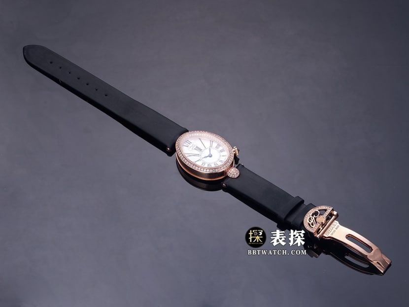 宝玑那不勒斯王后真金真钻定制顶级一比一高仿手表女士银白珍珠母贝盘玫瑰金镶钻皮带款正面实拍图