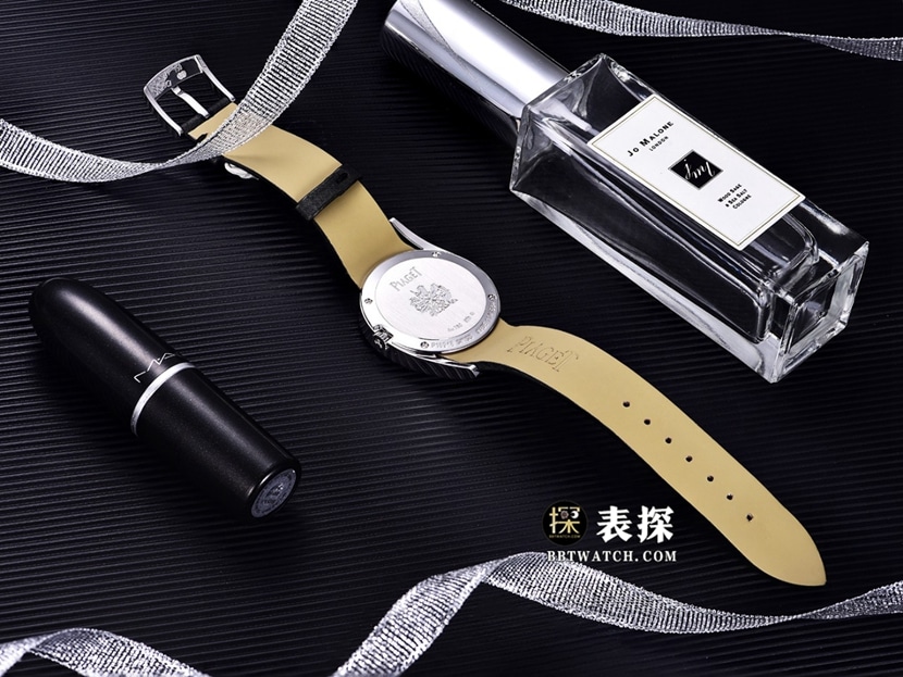 伯爵真金真钻定制一比一超A高仿手表女士银盘镶钻皮带款背面实拍图