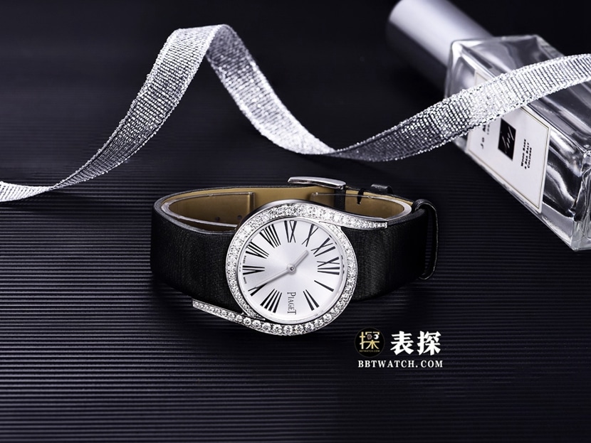 伯爵真金真钻定制一比一超A高仿手表女士银盘镶钻皮带款正面实拍图