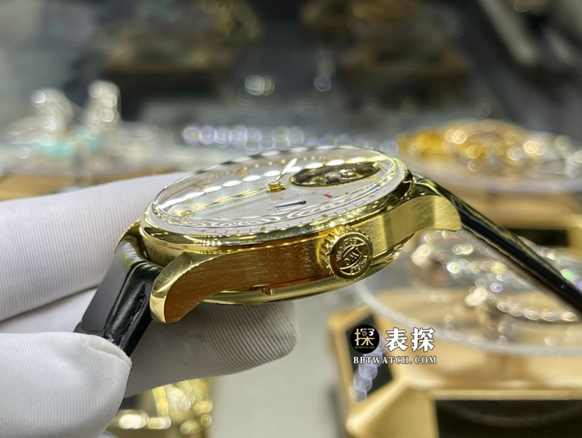 IWC万国表葡萄牙真金真钻定制顶级复刻手表男士银盘陀飞轮皮带款侧面实拍图