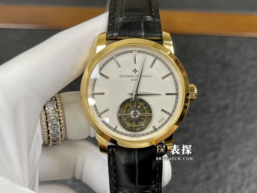 江诗丹顿传袭真金真钻定制一比一超A精仿手表男士乳光银盘陀飞轮皮带款正面实拍图