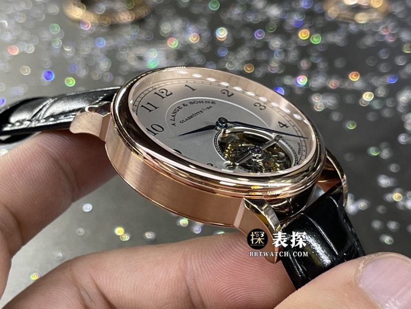 朗格1815真金真钻定制顶级一比一高仿手表男士银白盘陀飞轮皮带款侧面实拍图