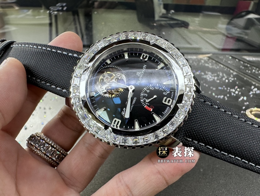 宝珀五十噚真金真钻定制顶级复刻手表男士黑盘镶钻陀飞轮皮带款正面实拍图