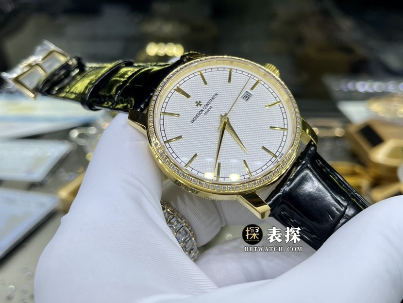 江诗丹顿传袭真金真钻定制一比一顶级复刻手表男士银盘镶钻皮带款正面实拍图