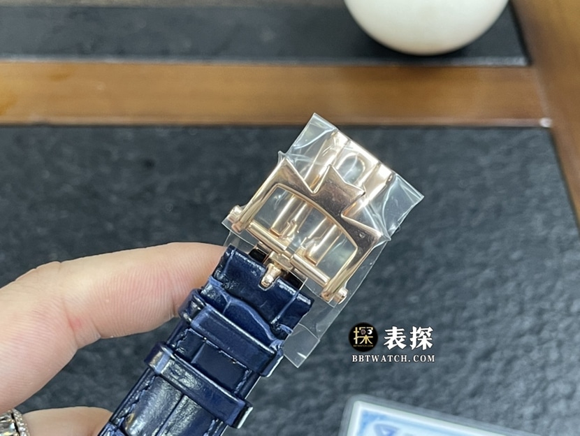 江诗丹顿传承真金真钻定制顶级复刻手表男士深蓝色熊猫盘万年历皮带款表扣实拍图