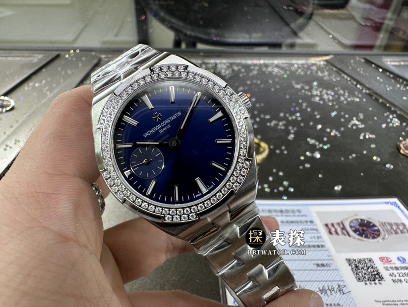 江诗丹顿纵横四海真金真钻定制一比一顶级复刻手表女士蓝盘镶钻钢带款正面实拍图