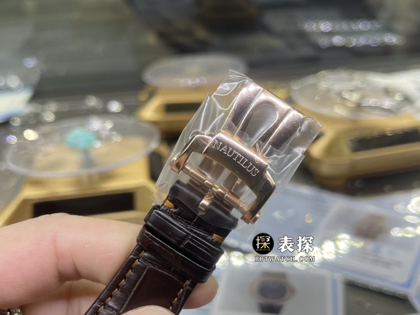 百达翡丽运动优雅真金真钻定制顶级一比一精仿手表女士深灰盘镶钻皮带款表扣实拍图
