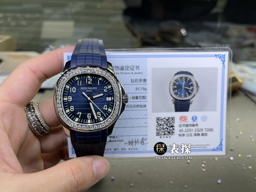 百达翡丽真金真钻定制一比一超A高仿手表男士蓝色至黑色渐变盘镶钻橡胶款正面实拍图