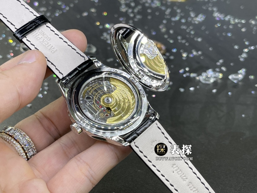 百达翡丽古典表真金真钻定制顶级一比一精仿手表男士黑盘镶钻皮带款背面实拍图