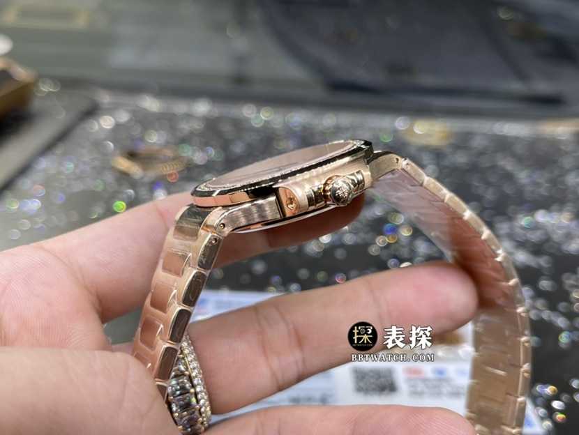 3K厂百达翡丽运动优雅真金真钻定制一比一超A高仿手表女士银盘镶钻钢带款侧面实拍图
