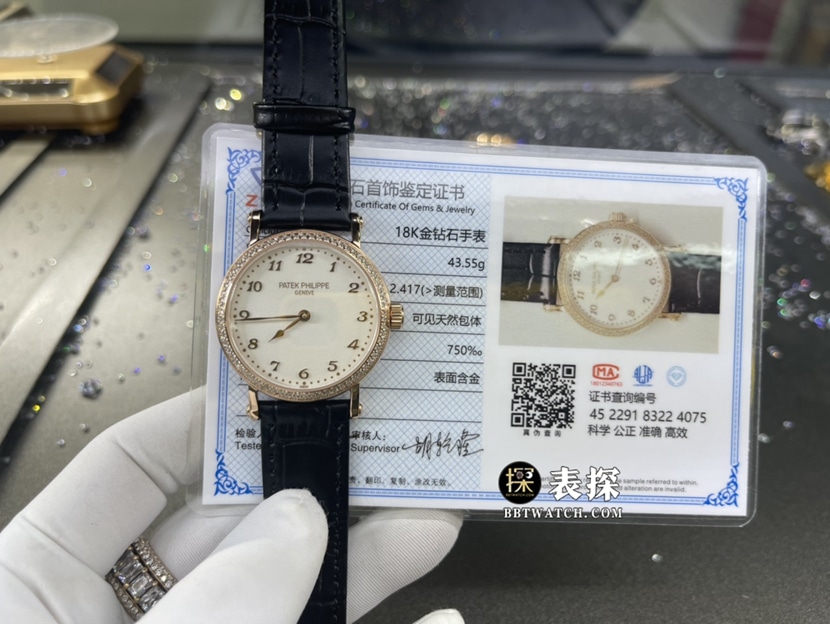 百达翡丽古典表真金真钻定制顶级一比一高仿手表女士乳白盘皮带款整体实拍图