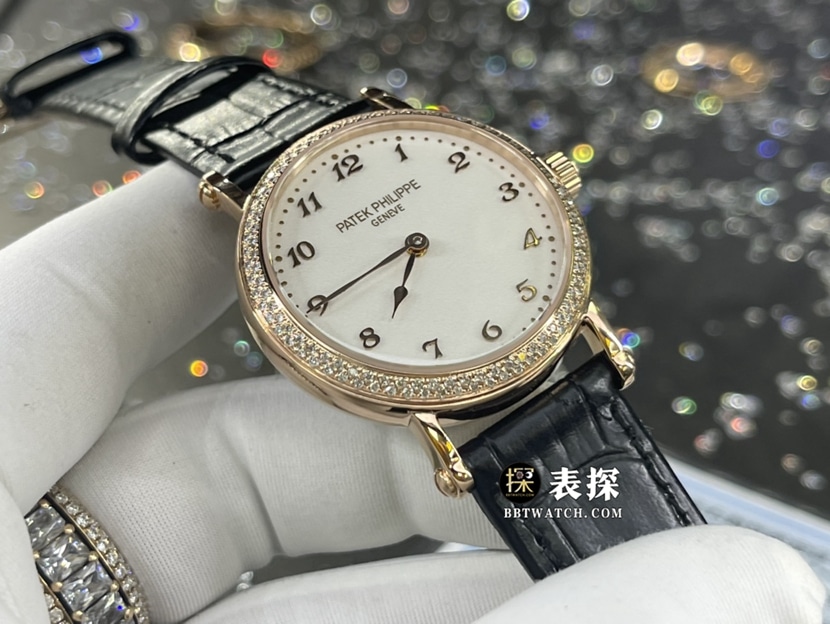 百达翡丽古典表真金真钻定制顶级一比一高仿手表女士乳白盘皮带款侧面实拍图