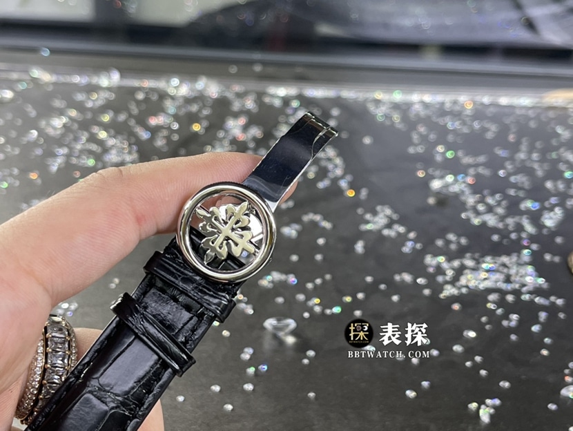 百达翡丽超级复杂功能时计真金真钻定制一比一超A高仿手表男士蓝色星空盘镶钻皮带款表扣实拍图