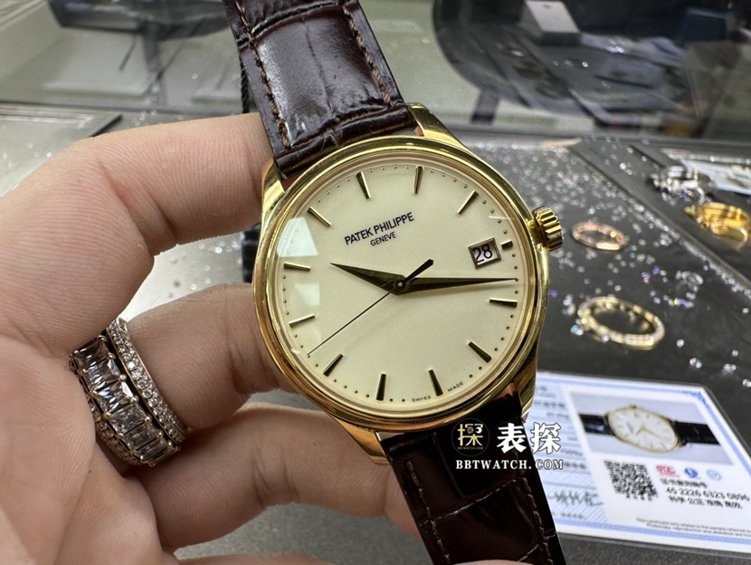 百达翡丽古典表真金真钻定制超A高仿手表男士象牙白盘皮带款正面实拍图