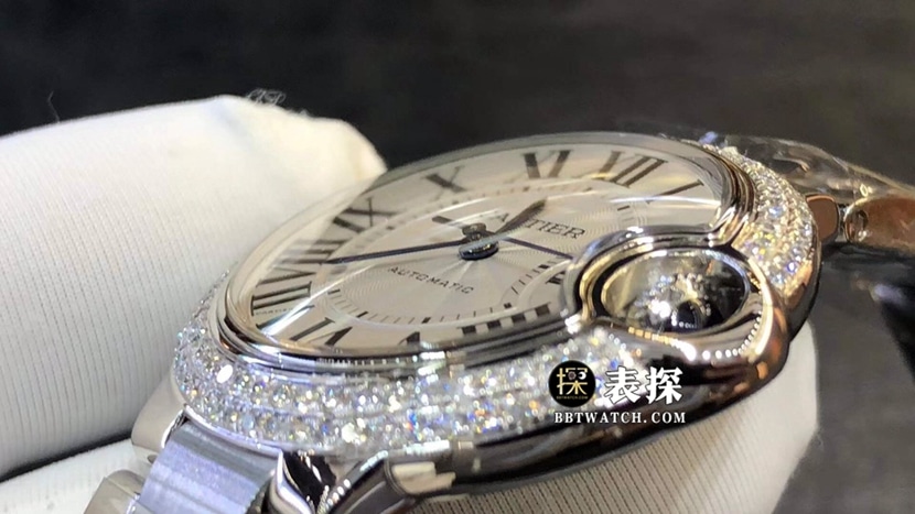 卡地亚蓝气球一比一顶级复刻手表女士白盘镶钻钢带款图片及价格侧面实拍图