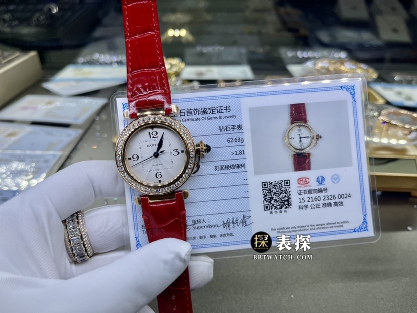 卡地亚帕莎真金真钻定制一比一超A高仿手表女士白盘镶钻皮带款正面实拍图