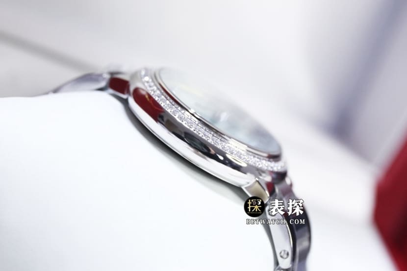 GTG厂卡地亚蓝气球顶级一比一高仿手表女士蓝盘镶钻钢带款图片及价格侧面实拍图