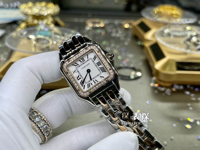 卡地亚真金真钻定制一比一超A精仿手表女士白盘镶钻间金钢带款正面实拍图