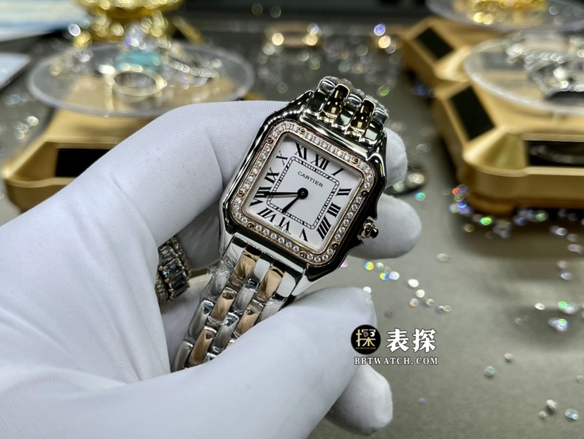 卡地亚真金真钻定制一比一超A精仿手表女士白盘镶钻间金钢带款正面实拍图