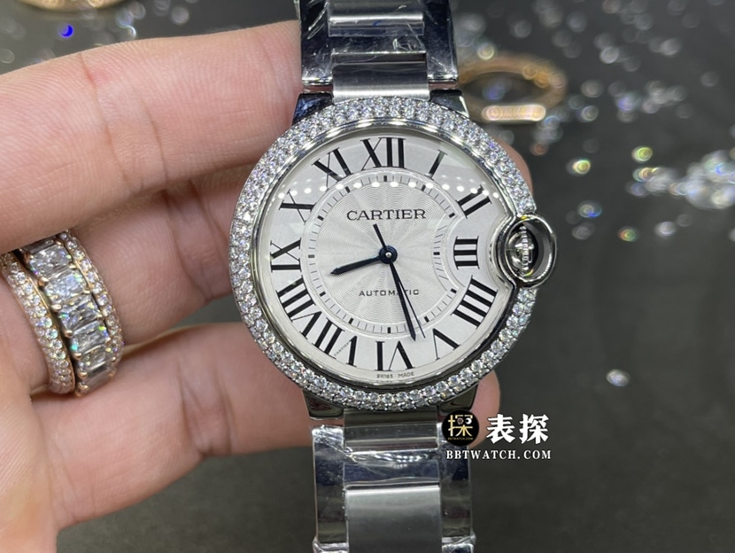 卡地亚蓝气球真金真钻定制顶级一比一精仿手表女士银灰盘镶钻钢带款正面实拍图