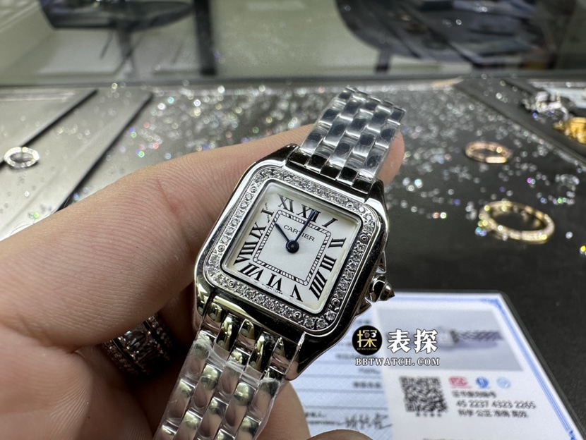 卡地亚真金真钻定制一比一顶级复刻手表女士白盘方形镶钻钢带款正面实拍图