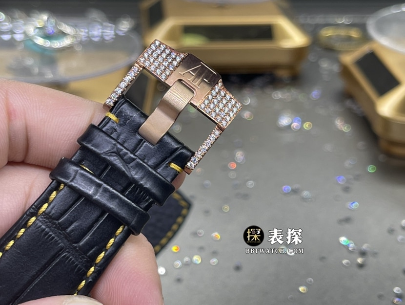 爱彼皇家橡树离岸型真金真钻定制一比一顶级复刻手表男士玫瑰金盘镶钻皮带款表扣实拍图