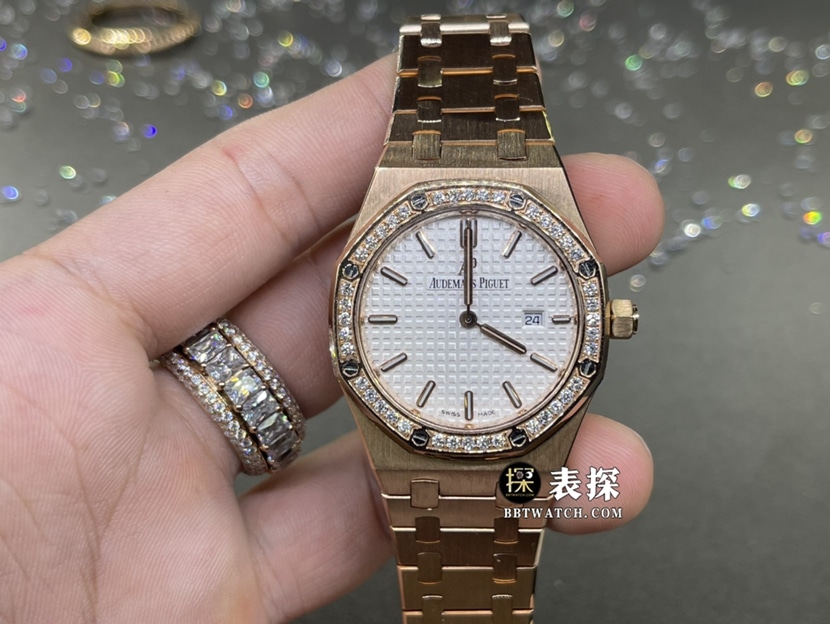 爱彼皇家橡树真金真钻定制顶级一比一高仿手表女士银白盘镶钻玫瑰金钢带款正面实拍图
