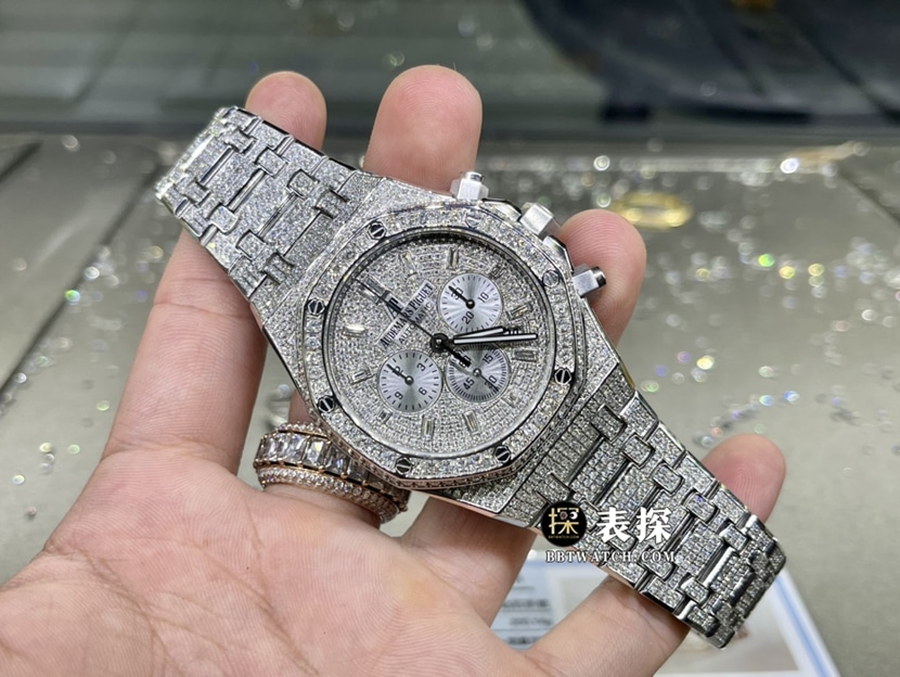 爱彼皇家橡树真金真钻定制顶级复刻手表女士镶钻熊猫盘镶钻钢带款正面实拍图