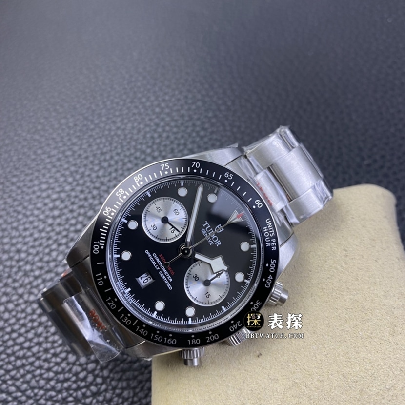 碧湾帝舵1:1复刻手表黑盘钢带款M79360N-0001正面图