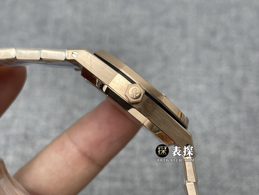 8F厂爱彼皇家橡树77351顶级一比一精仿手表女士银盘钢带款图片及价格侧面实拍图