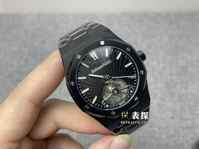 R8厂爱彼皇家橡树26522CE.OO.1225CE.01顶级一比一高仿手表男士黑盘陀飞轮图片及价格正面实拍图