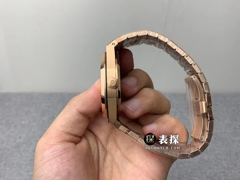  R8厂爱彼皇家橡树顶级复刻手表男士金盘陀飞轮钢带款图片及价格侧面实拍图