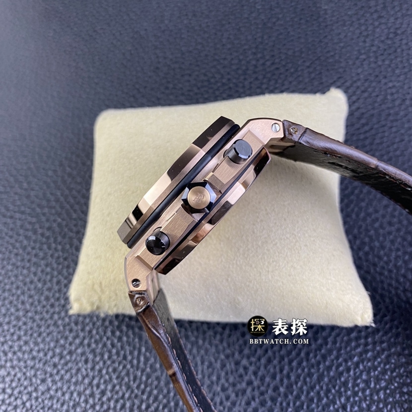 APF厂爱彼皇家橡树离岸型26470顶级复刻手表男士咖啡熊猫盘皮带款图片及价格侧面实拍图