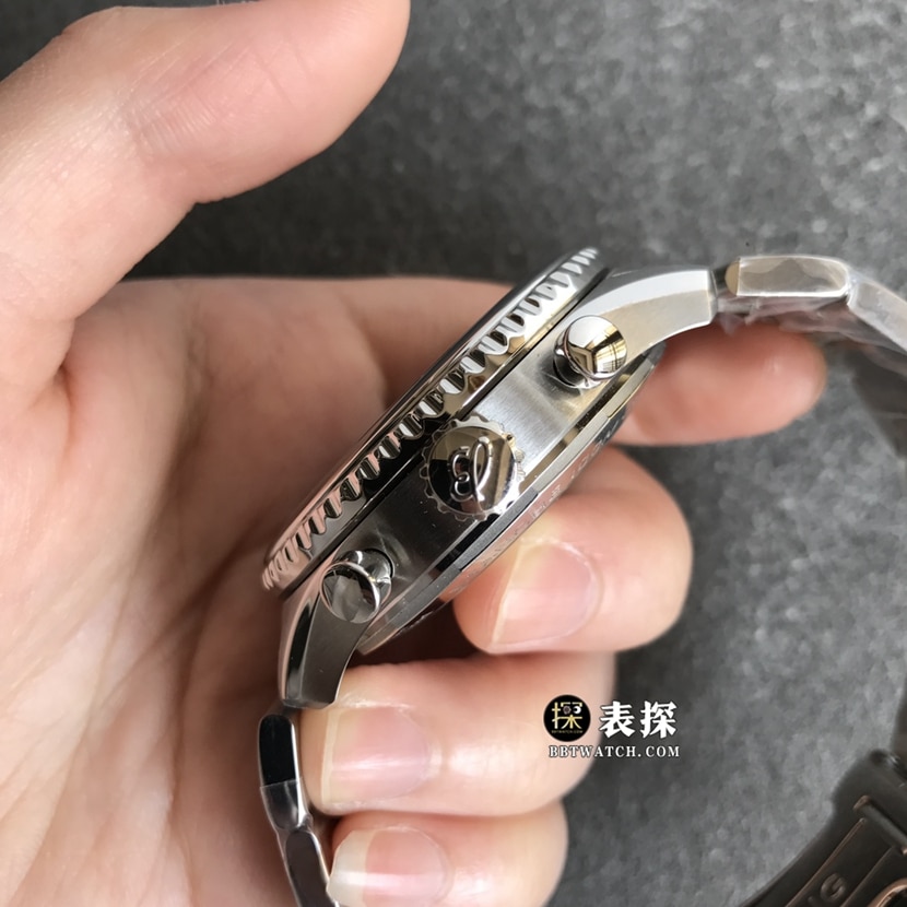 BL厂百年灵传奇航空顶级一比一精仿手表男士蓝色熊猫盘钢带款图片及价格侧面实拍图