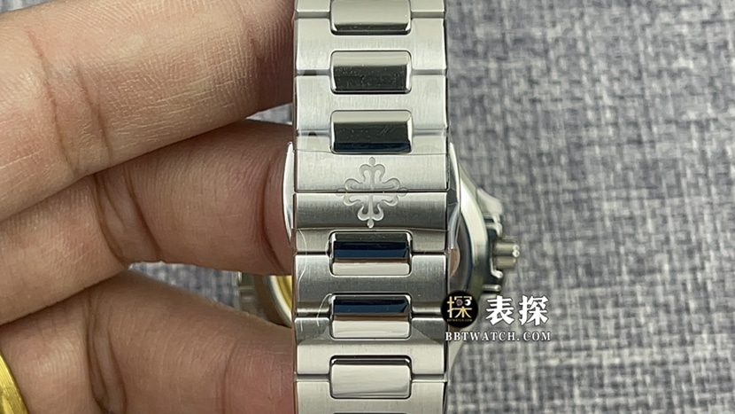 3K厂百达翡丽运动优雅7118超A高仿手表女士莹白盘镶钻钢带款图片及价格表带实拍图