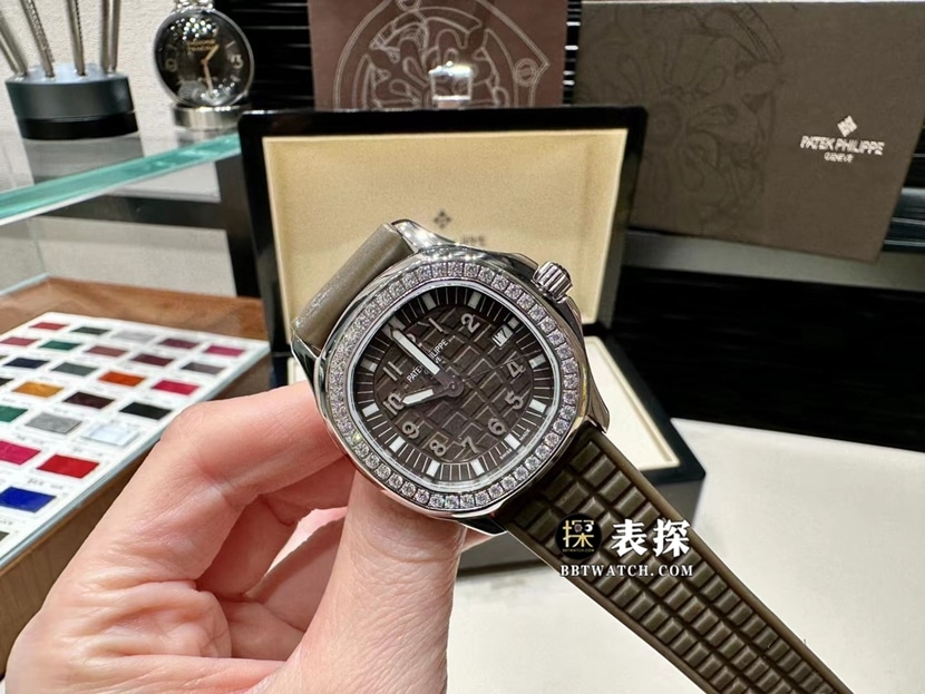MMA厂百达翡丽5067A一比一超A精仿手表女士巧克力盘橡胶款图片及价格正面实拍图