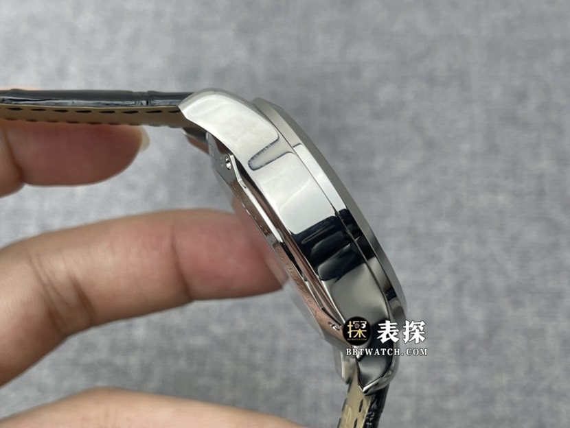 积家大师一比一顶级复刻手表男士银盘陀飞轮皮带款图片及价格侧面实拍图