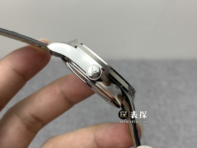V9厂积家大师顶级一比一高仿手表男士黑盘月相皮带款图片及价格侧面实拍图