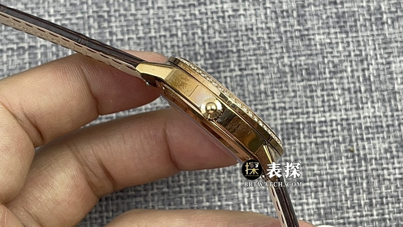 ZF厂积家约会超A高仿手表女士银盘月相皮带款图片及价格侧面实拍图
