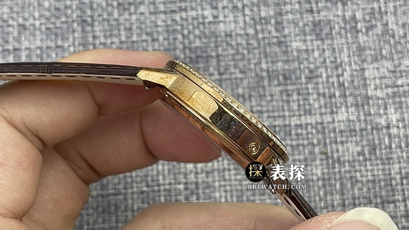ZF厂积家约会超A高仿手表女士银盘月相皮带款图片及价格侧面实拍图