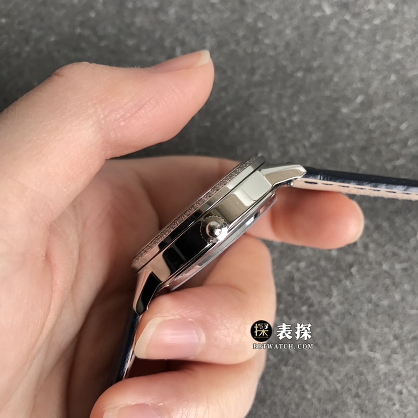 ZF厂积家约会一比一超A高仿手表女士银盘月相皮带款图片及价格侧面实拍图