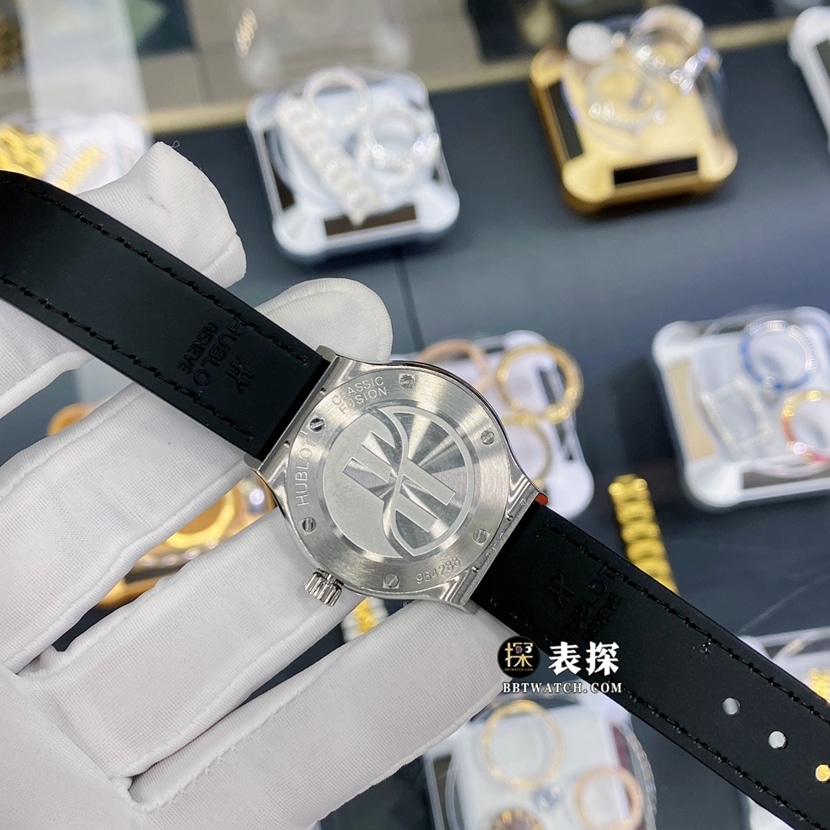 宇舶表经典融合真金真钻定制顶级一比一精仿手表女士黑盘镶钻皮带款背面实拍图