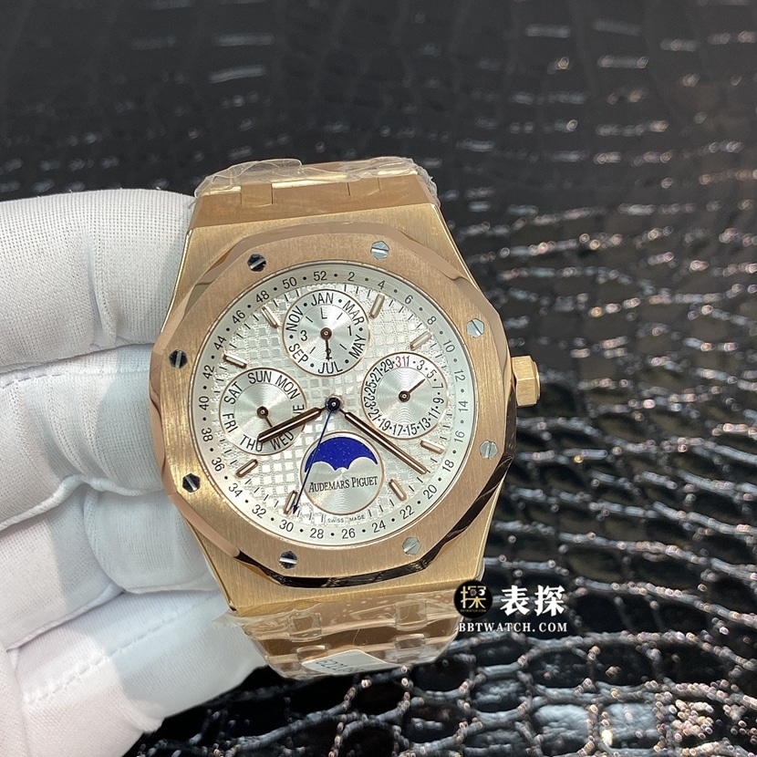 爱彼皇家橡树真金真钻定制一比一顶级复刻手表男士白盘万年历钢带款正面实拍图