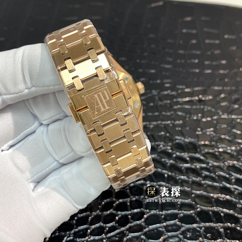 爱彼皇家橡树真金真钻定制一比一顶级复刻手表男士白盘万年历钢带款表带实拍图