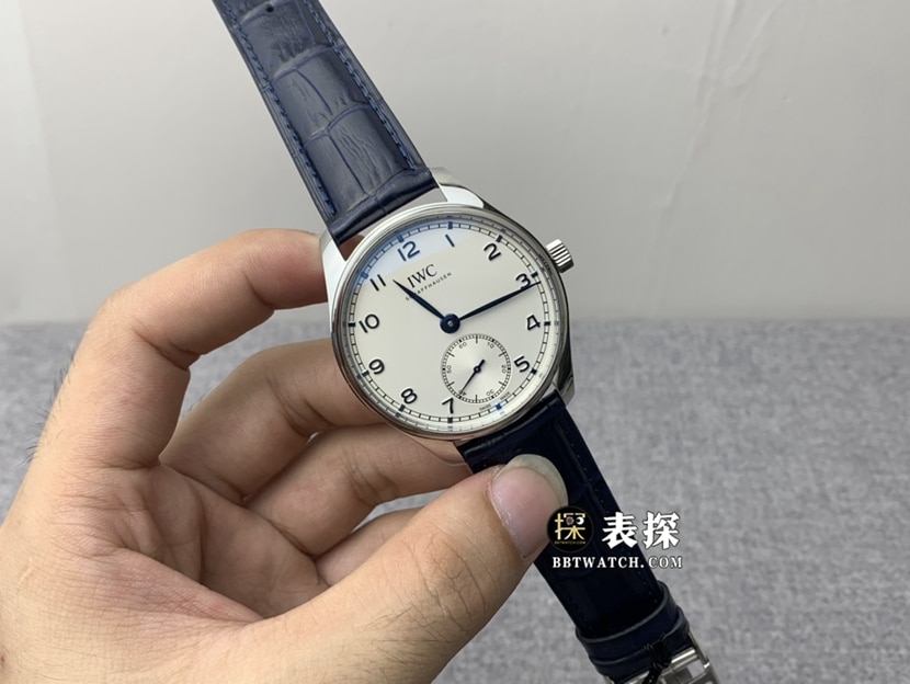 ZF厂万国表男士葡萄牙超A高仿手表银白盘皮带款图片及价格正面实拍图