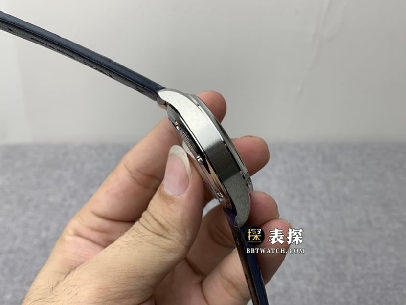 ZF厂万国表男士葡萄牙超A高仿手表银白盘皮带款图片及价格侧面实拍图