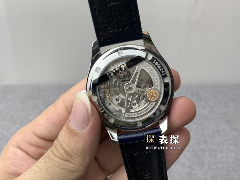 ZF厂万国表男士葡萄牙超A高仿手表银白盘皮带款图片及价格背面实拍图