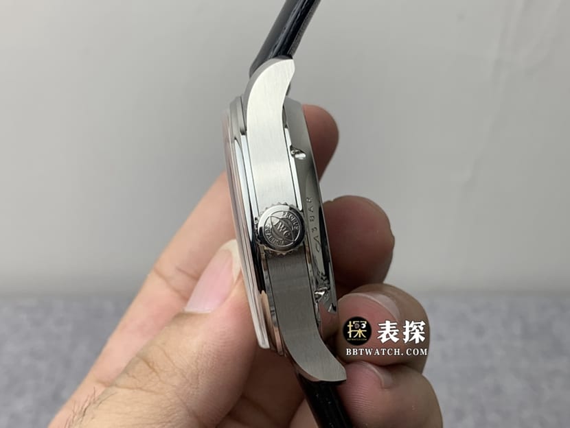 YL厂万国表男士葡萄牙一比一顶级复刻手表白盘陀飞轮皮带款图片及价格侧面实拍图